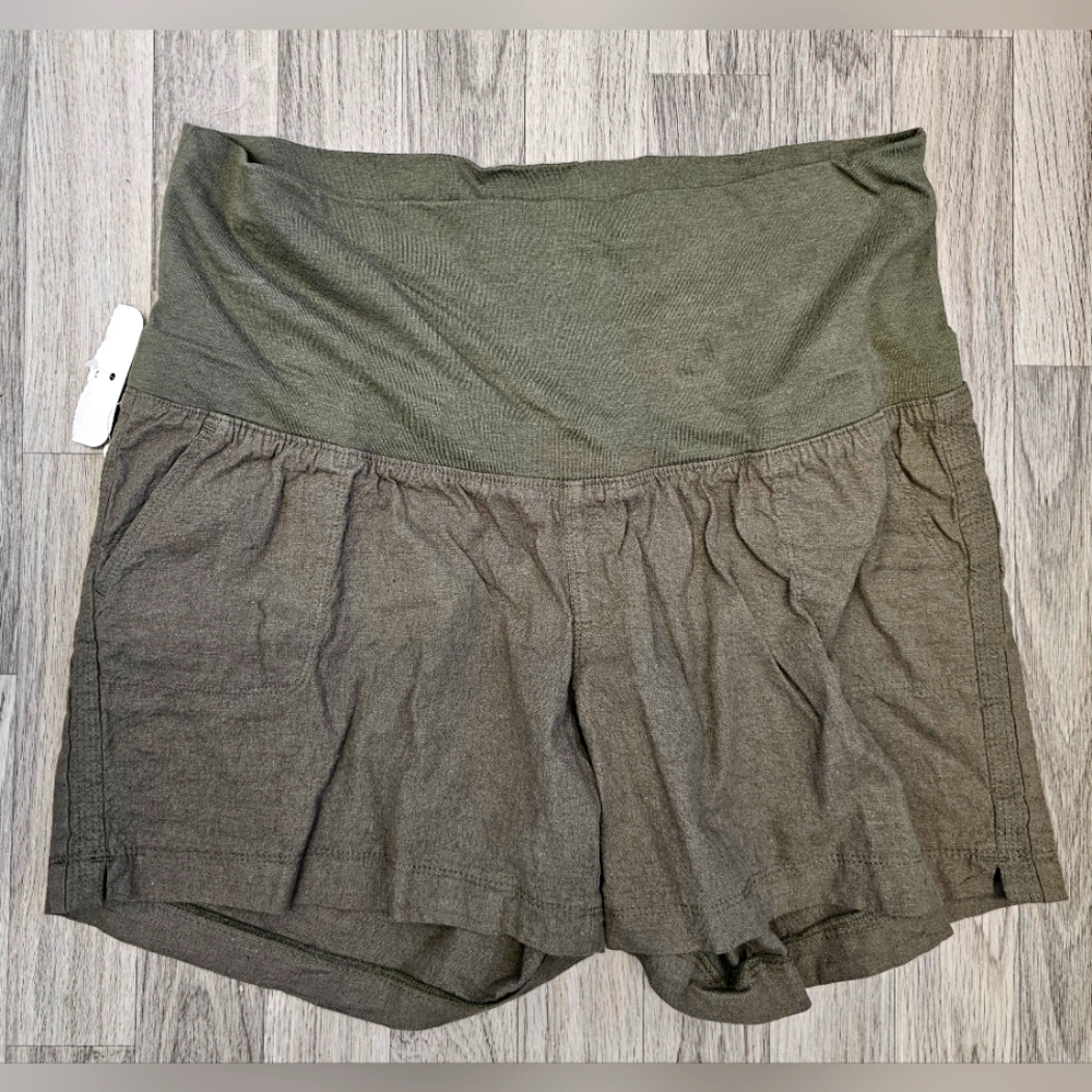Women's Isabel Maternity shorts in olive green, Medium